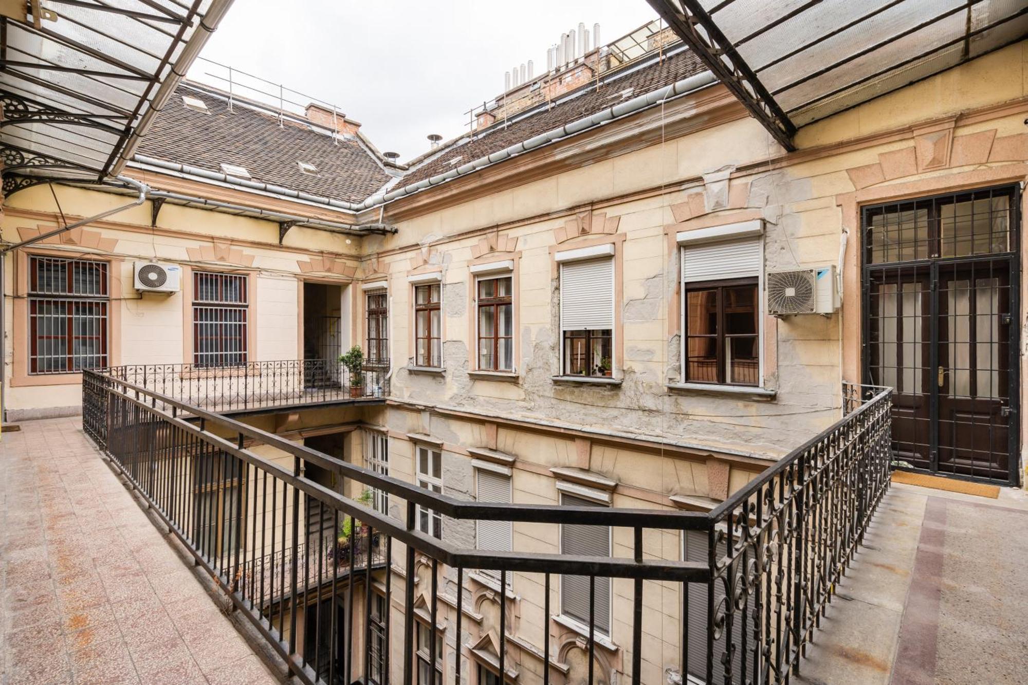 Elizabeth Boulevard Appartement *